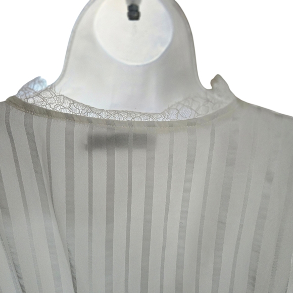 DO+BE Elegant White Wrap Blouse - Picture 6 of 8